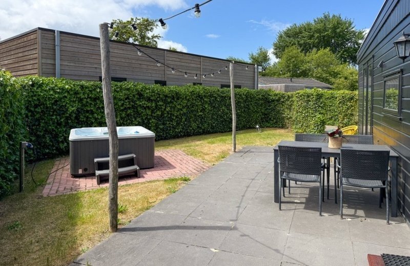 5ebde040 b7aa 410e b843 c87881d1d53f 1 105 c