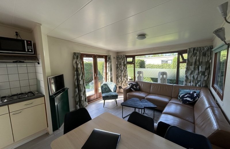 Haantjes Vakantiepark Budget bungalow Paal 2 woonkamer1