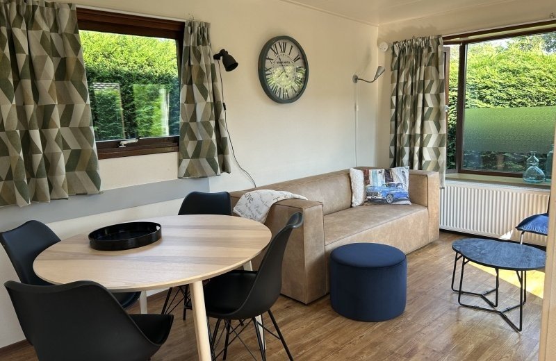 Haantjes Vakantiepark Budget bungalow Paal 7 woonkamer 2