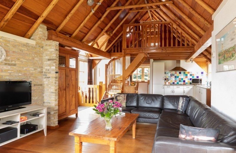 Haantjes Vakantiepark terschelling boerderij kaapsdune 8 10 personen interieur