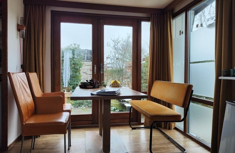 Haantjes vakantiepark terschelling budget bungalow paal 14 eethoek2