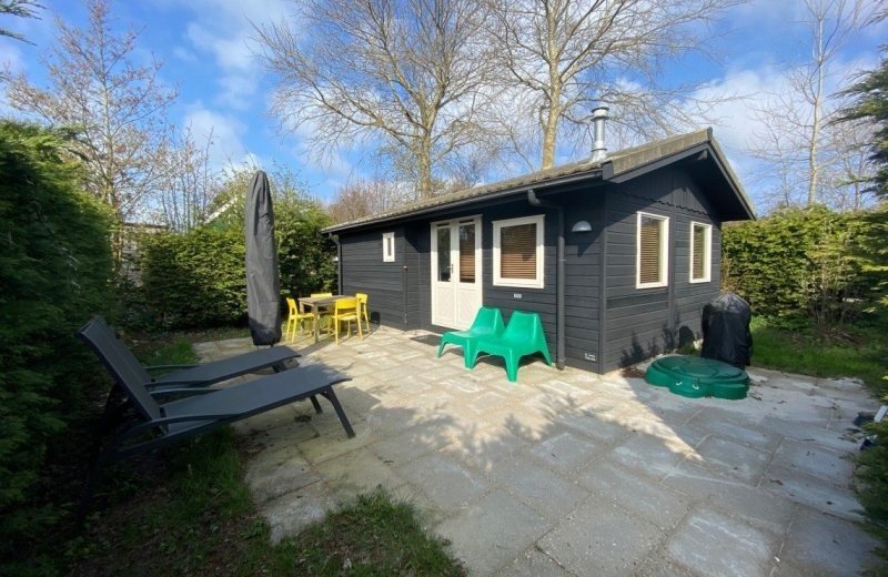 Haantjes Vakantiepark Terschelling Budget bungalow  4 personen Lijsterbes terras 1