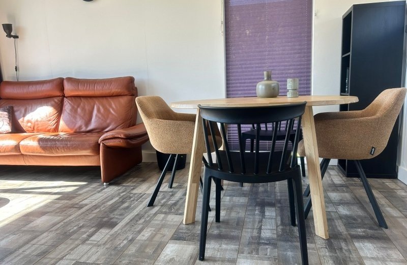 Haantjes vakantiepark wadplaten riepel eettafel