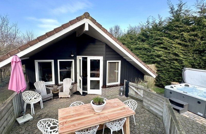 Luxe vakantie huis met jacuzzi terschelling