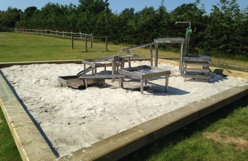 Speelterrein met zandbak